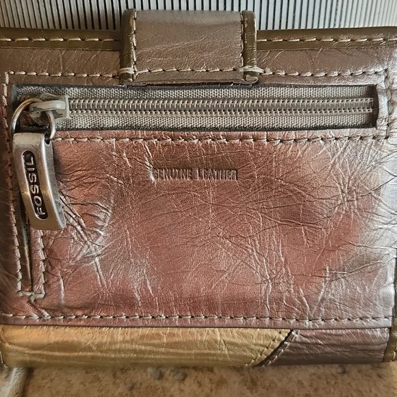 Fossil gold colored genuine leather wallet - Picture 4 of 12